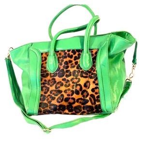 Beautiful leopard and green vegan leather bag!
